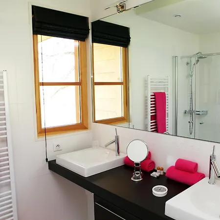 Bed & Breakfast Les Perrelles 3*