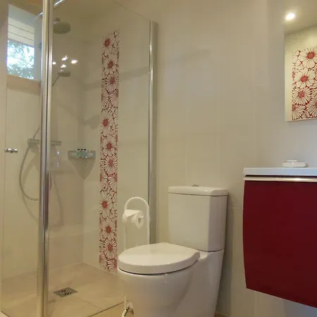 Les Perrelles Bed & Breakfast 3*